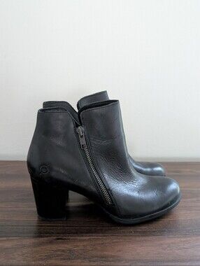 Born Ankle Black Leather Boots Women’s 7M Booties 2.75 Inch Block Heel D84116